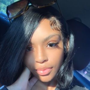 Meet your Posher, Yasmine